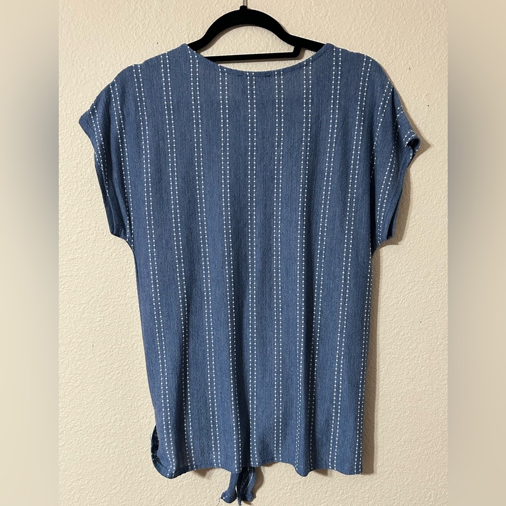 W5 Women's Blue Tie-Front Top - Picture 4 of 5